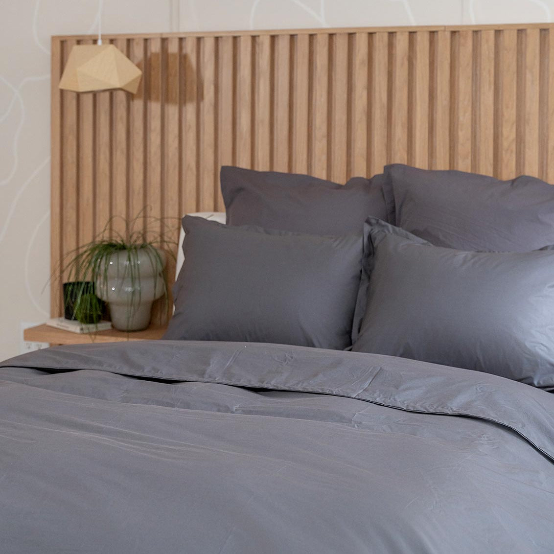 Bed Showing Percale Organic Pillowcase Set| Duman Home