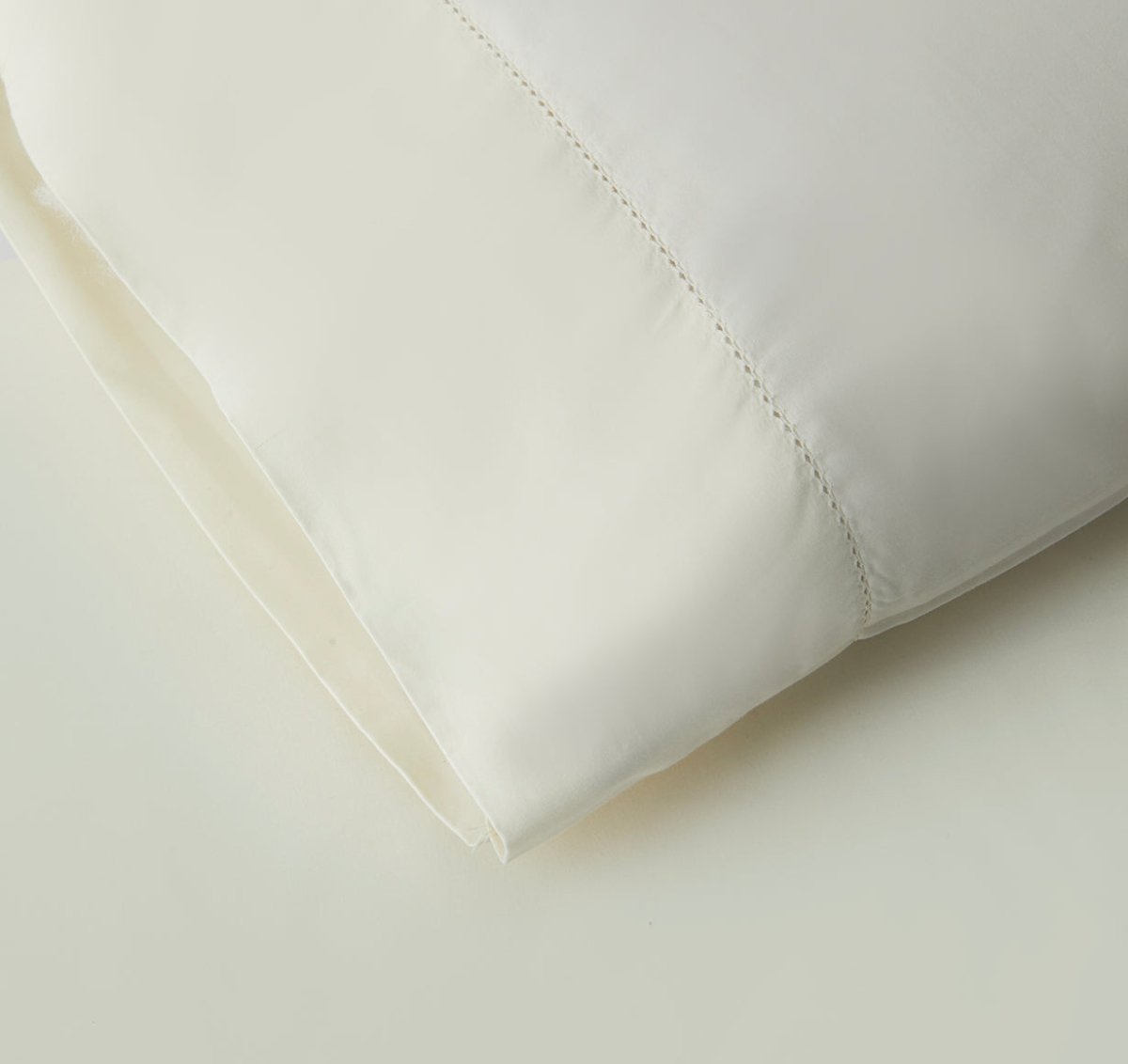 Signature Hemstitch Organic Pillowcase Set Ivory Detail | Duman Home