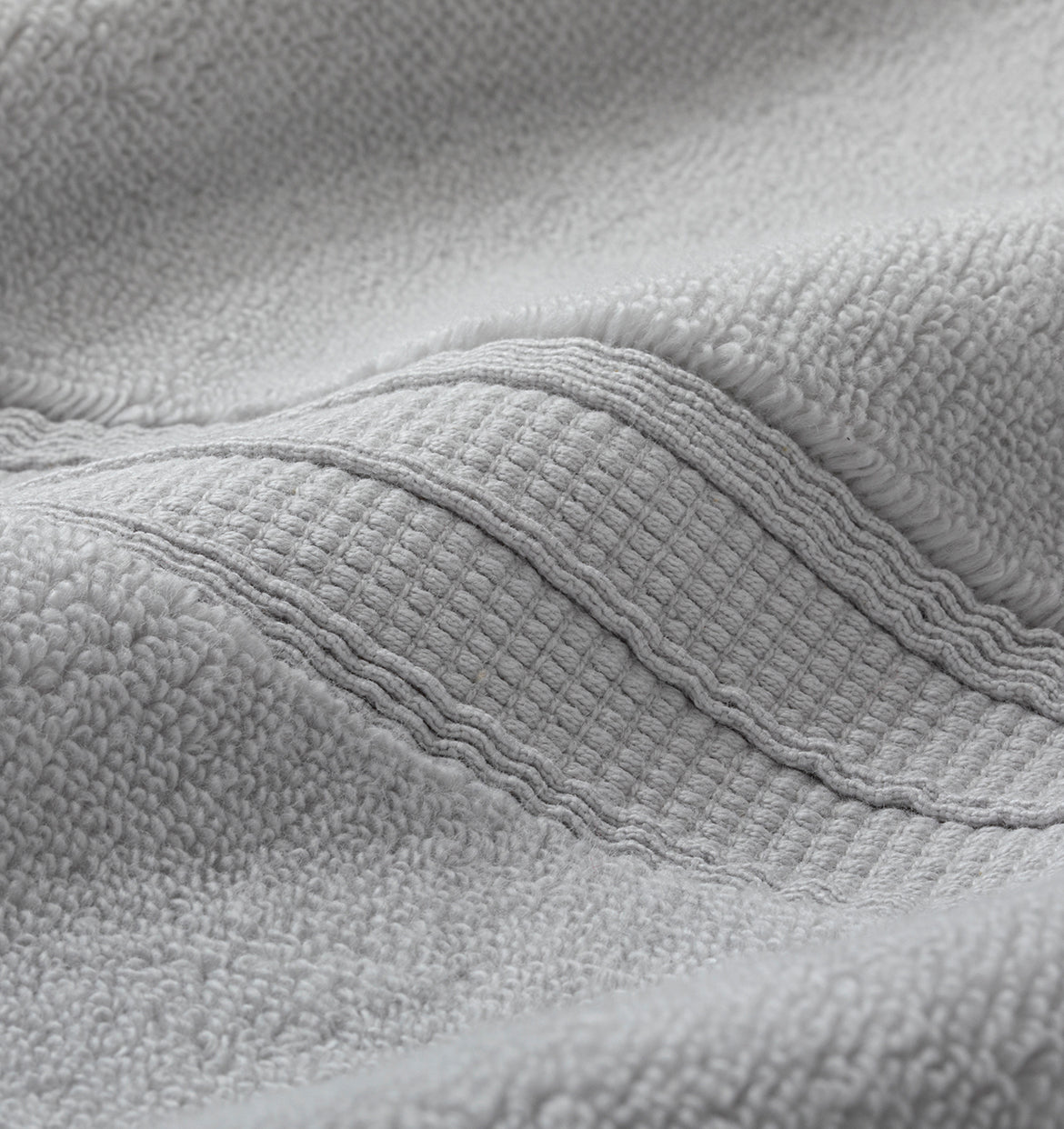 Smoke color Super-Plush Towels \Detail close-up