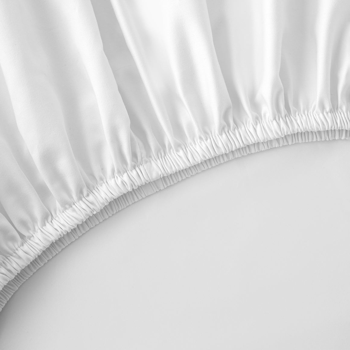 Signature Hemstitch Organic Fitted Sheet White Color Detail | Duman Home