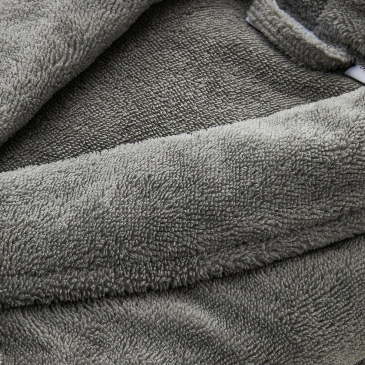 Turkish Velour Robe Gray Detail | Duman Home